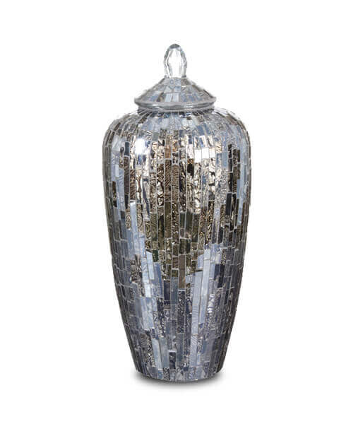 Cutii de bijuterii și vase din porțelan